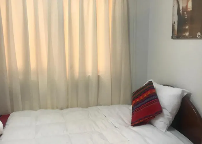 Tika Ayna Cerca A La Plaza De Armas